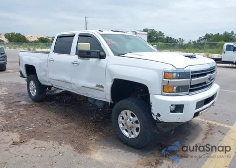 2018 Chevrolet Silverado 2500Hd High Country z USA, uszkodzony, nr VIN 1GC1KXEY6JF199771